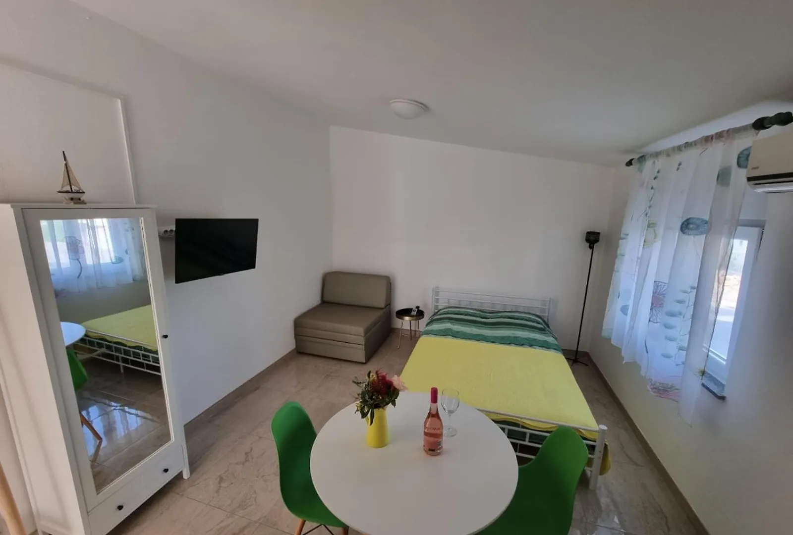 Apartmani Delminium فير شقة