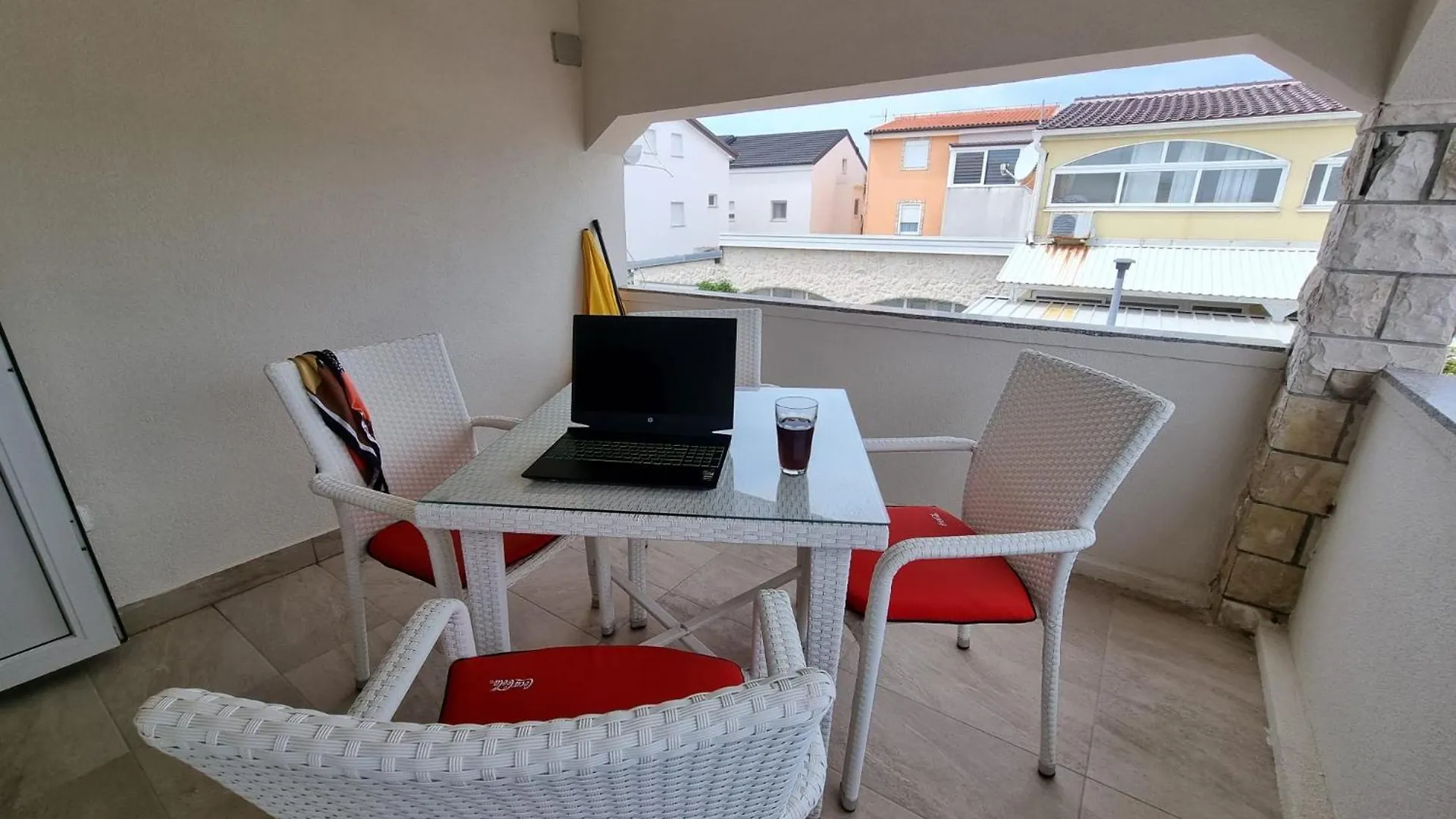 Apartmani Delminium Vir 0*,