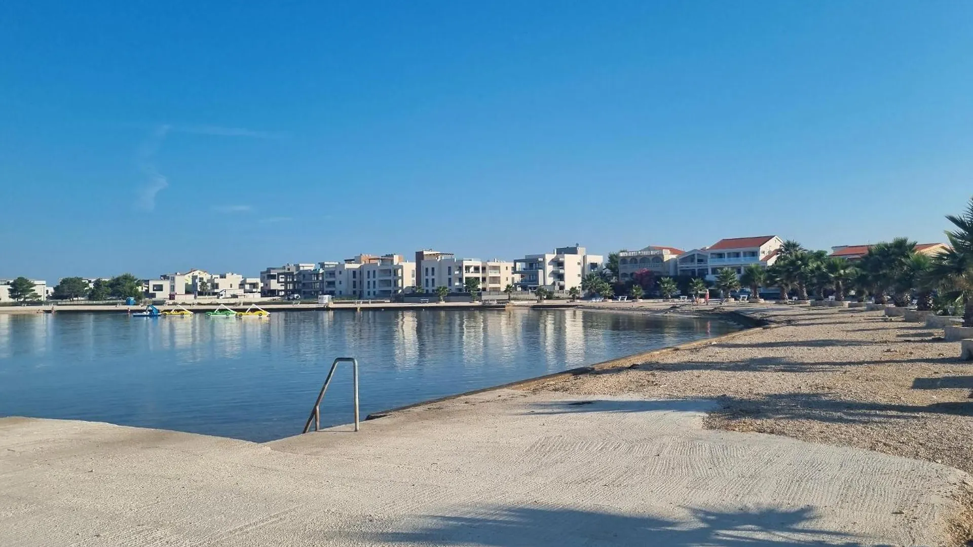 Apartmani Delminium Vir 0*,  Croatia